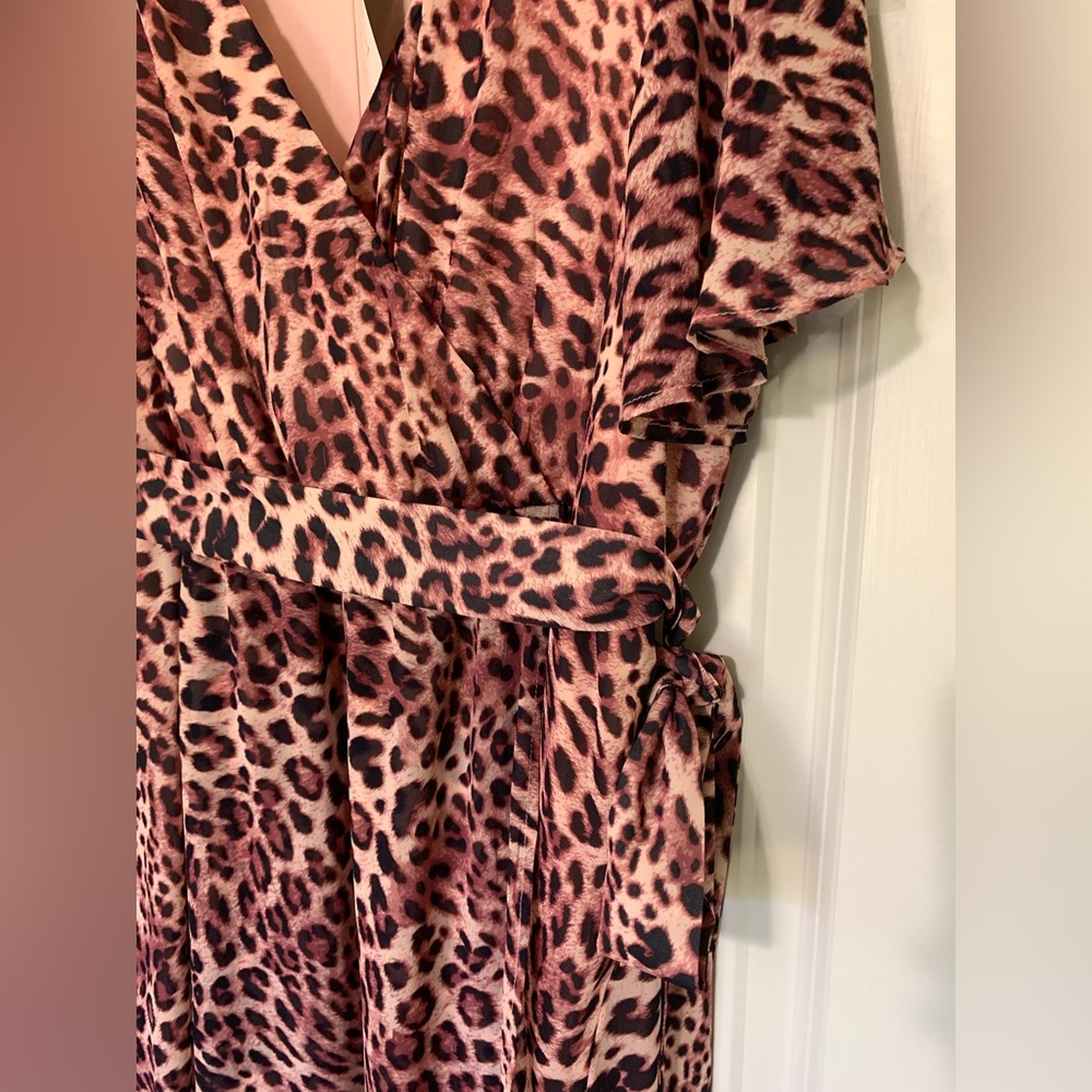 Pink Torrid 1XLCheetah Print Midi Chiffon Flutter Sleeve Wrap - Picture 4 of 16